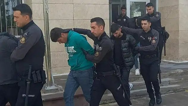 Konya'da havaya ateş eden yabancı uyruklu şahıslara sınır dışı