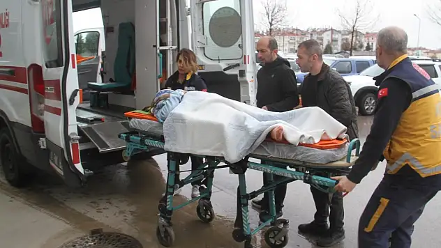 Konya'da iki otomobil çarpıştı: 9 kişi yaralandı
