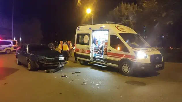 Konya'da iki otomobilin çarpışması sonucu 1 kişi yaralandı