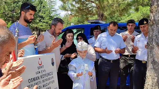 Konya'da jandarma aracı şehit oğlunun sünnet töreni için hazırlandı