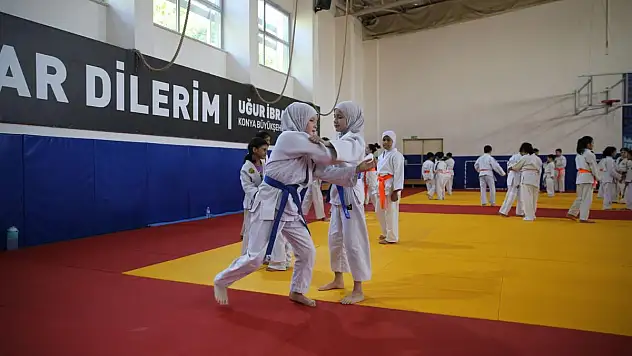 Konya'da Judoda Kardeş Dayanışması: Üç Kız Kardeş Büyük Başarıya İnanıyor!