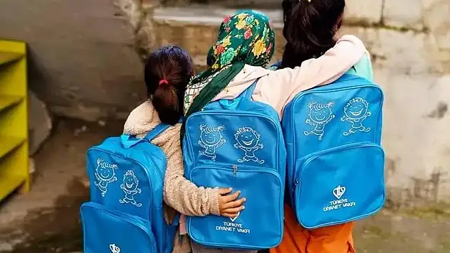 Konya'da Kalpler ve Cüzdanlar Açıldı! Yetimlere 1 Milyon TL'lik Dev Destek!