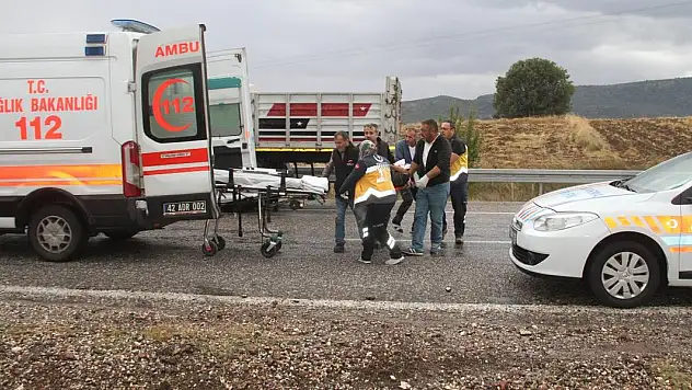 Konya'da kamyonet devrildi: 5 yaralı