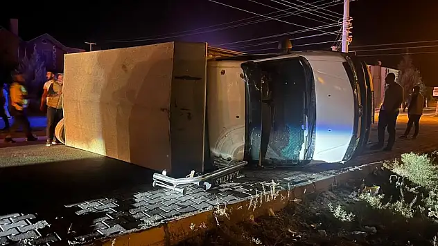 Konya'da kamyonet ile otomobil çarpıştı: 2 yaralı