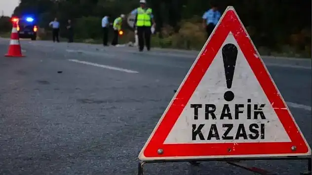 Konya'da kamyonet şarampole devrildi!