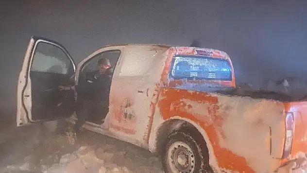 Konya'da kar yağışı nedeniyle yolda mahsur kalan 27 kişi kurtarıldı
