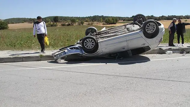 Konya'da kaza! Devrilen otomobilin sürücüsü yaralandı
