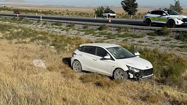 Konya'da kaza! Hakimiyeti kaybeden 1 kişi yaralandı