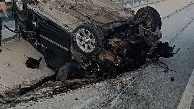 Konya'da kontrolden çıkan kamyonet devrildi: 1 ölü, 2 yaralı