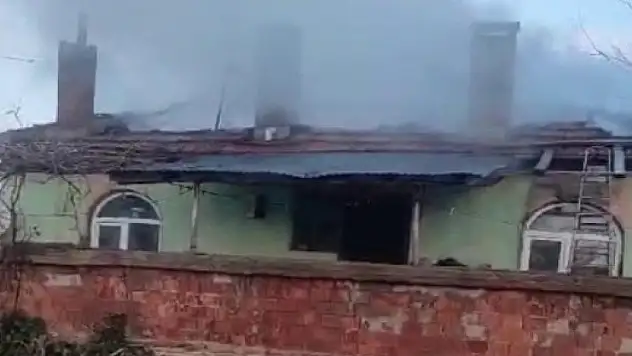 Konya'da korkutan ev yangını
