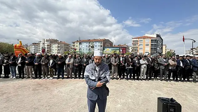 Konya'da Kudüs ve Gazze için gıyabi cenaze namazı ve bayramlaşma töreni