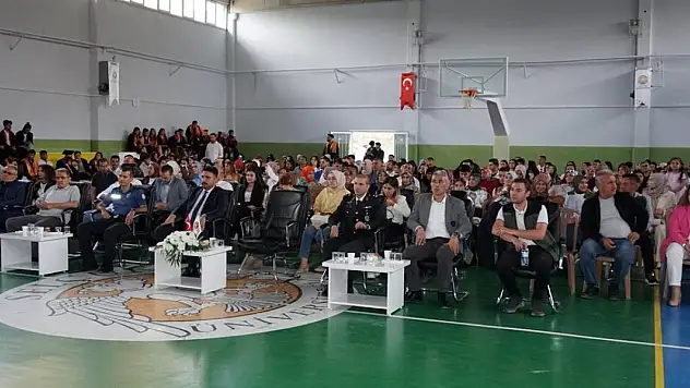 Konya'da mezuniyet töreninde İsrail'e tepki!