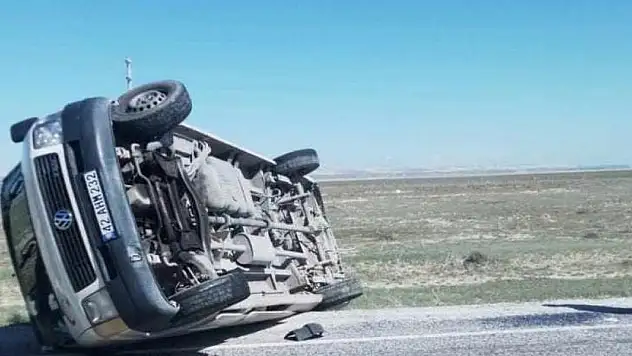 Konya'da minibüs devrildi: 1 yaralı