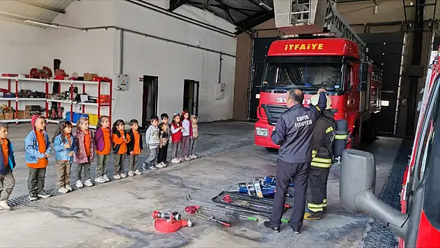 Konya'da miniklere itfaiyecilik eğitimi verildi