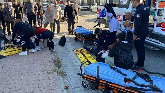 Konya'da motosiklet ve otomobil çarpıştı: 2 çocuk yaralandı
