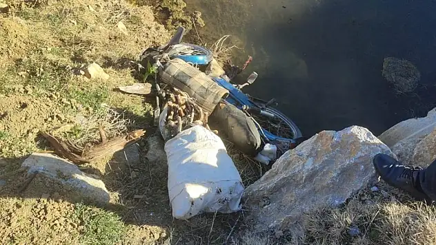 Konya'da motosikletle su kanalına düşen kişi yaralandı