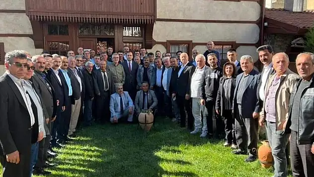 Konya'da muhtarlar yemekte buluştu
