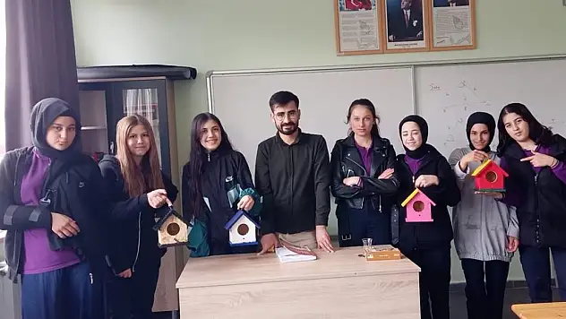Konya'da öğrenciler doğadaki kuşlar için yuva yaptı