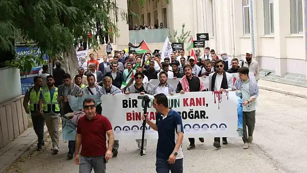 Konya'da öğrenciler Gazze için biraraya geldi