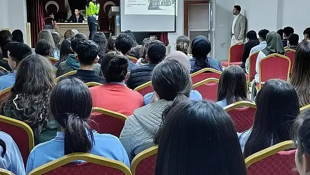 Konya'da öğrenciler güvenlik trafik için bilgilendirildi