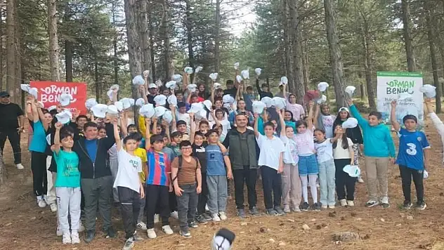 Konya'da öğrencilerden ormanda temizlik seferberliği