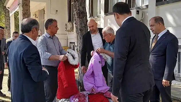 Konya'da öğrencilere giysi desteği