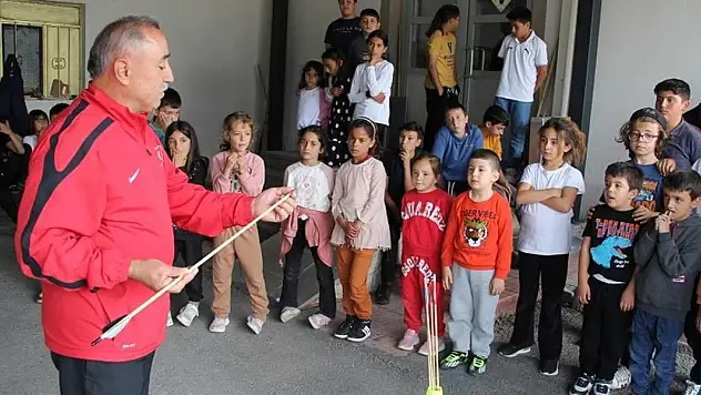 Konya'da öğrencilere okçuluk eğitimi verildi