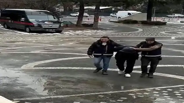Konya'da otobüsteki yolcunun çantasından uyuşturucu çıktı
