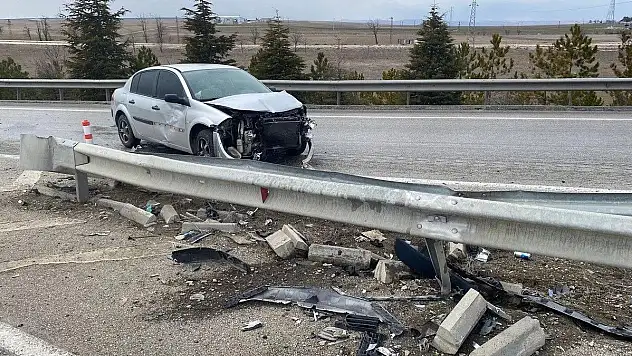 Konya'da otomobil devrildi, 3 kişi yaralandı