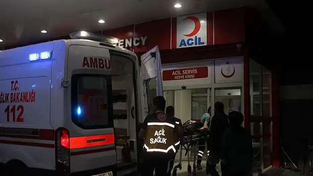 Konya'da otomobil ile kamyon çarpıştı: 4 yaralı