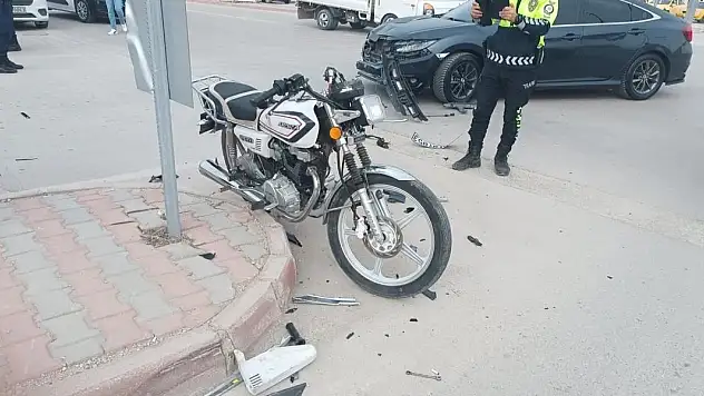 Konya'da otomobil ile motosiklet çarpıştı: 1 yaralı