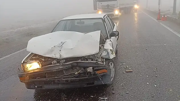 Konya'da otomobil kamyonete arkadan çarptı: 1 yaralı