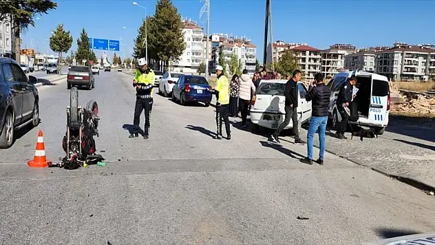 Konya'da otomobile çarpan motosikletin sürücüsü yaralandı