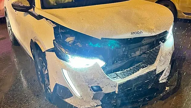 Konya'da otomobiller çarpıştı: 1 yaralı