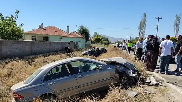 Konya'da otomobiller çarpıştı: 1 yaralı