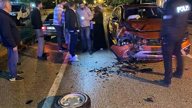Konya'da otomobiller çarpıştı: 2 yaralı