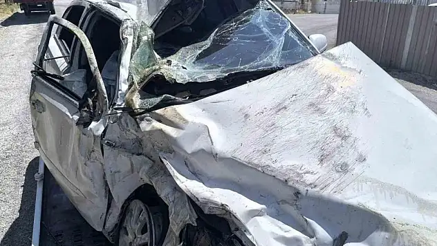 Konya'da otomobiller çarpıştı: 2 yaralı!
