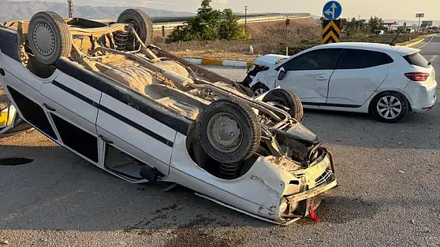 Konya'da otomobiller çarpıştı: 3 yaralı