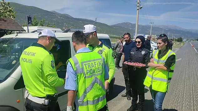 Konya'da özel gençlerden trafik denetimi