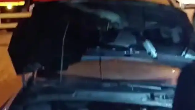 Konya'da Park Halindeki Otomobil Alev Aldı!