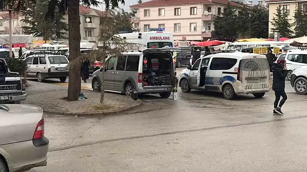 Konya'da pazarda sopalar konuştu! 5 yaralı