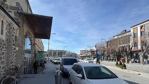 Konya'da polis hatalı park denetimlerini artırdı!