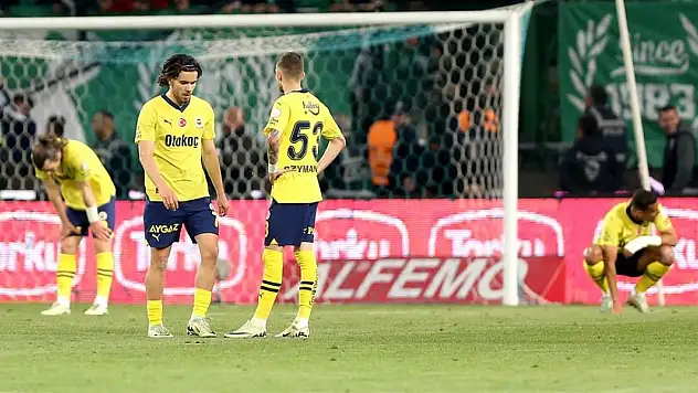 Konya'da şampiyonluğu bırakan Fenerbahçeli oyunculardan maç sonu üzgün açıklamalar