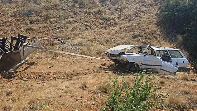 Konya'da şarampole devrilen otomobildeki 4 kişi yaralandı