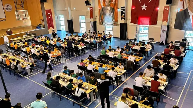 Konya'da satranç turnuvası düzenlendi