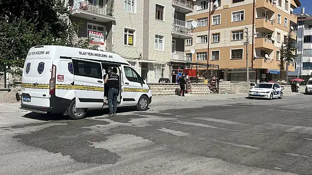 Konya'da sokak ortasında bıçaklı kavga: 1 yaralı