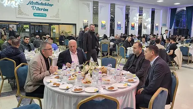 Konya'da Taşıyıcılar Kooperatifi üyeleri iftarda buluştu