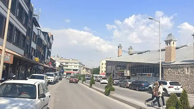 Konya'da termometreler 41.5 dereceyi gösterdi!