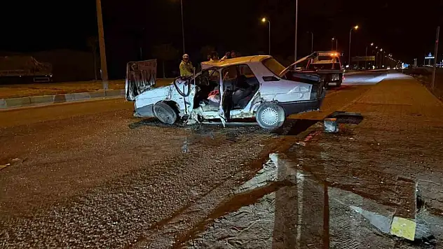 Konya'da tır ile otomobil çarpıştı! Yaralılar var
