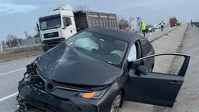 Konya'da trafik kazalarında 2 kişi yaralandı